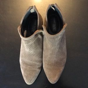 Adam Tucker brown ankle booties size 10 like new